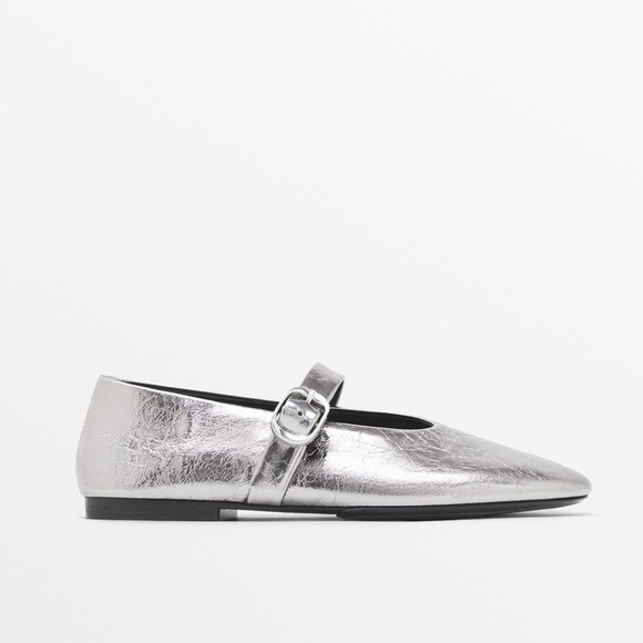 NWT. Massimo Dutti Silver Metallic Ballet Flats with Buckle. Size 7,5. - Picture 2 of 9